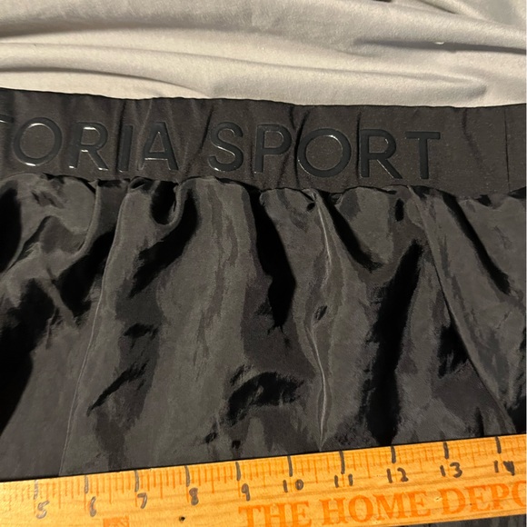 Victoria sport black logo waistband shorts size medium - Picture 4 of 4